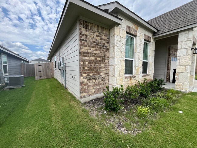 Building Photo - Brand New 2024 Stylecraft Home | 3 Bed | 2...