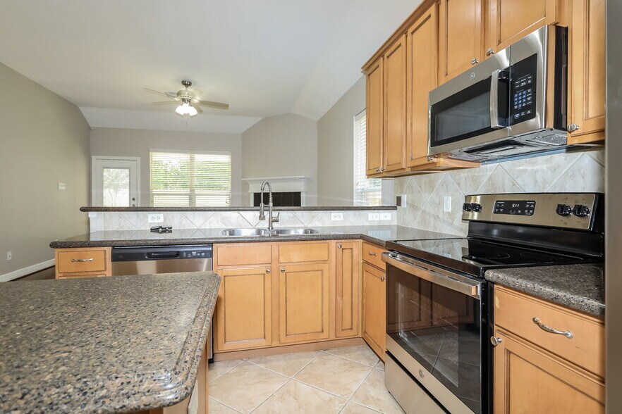 Building Photo - 6815 Durango Creek Dr