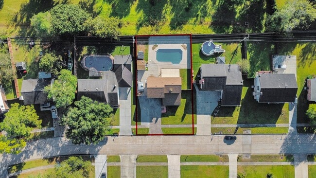 Building Photo - 601 E Castle Harbour Dr