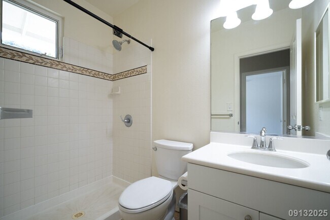 Building Photo - 3 Bed 3 Bath in Hoakalei