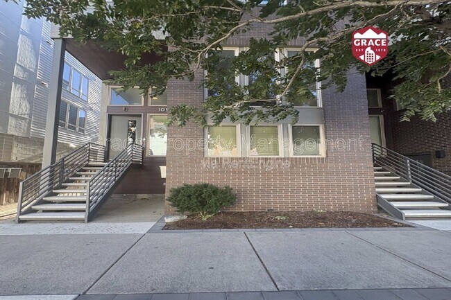 Primary Photo - 3400 Larimer St