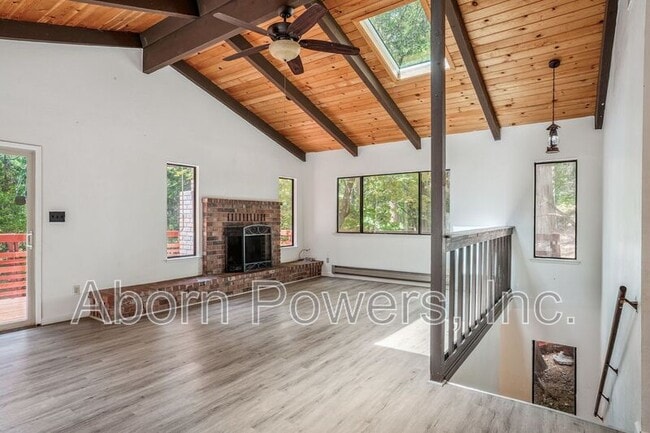 Building Photo - 6290 Topaz Dr