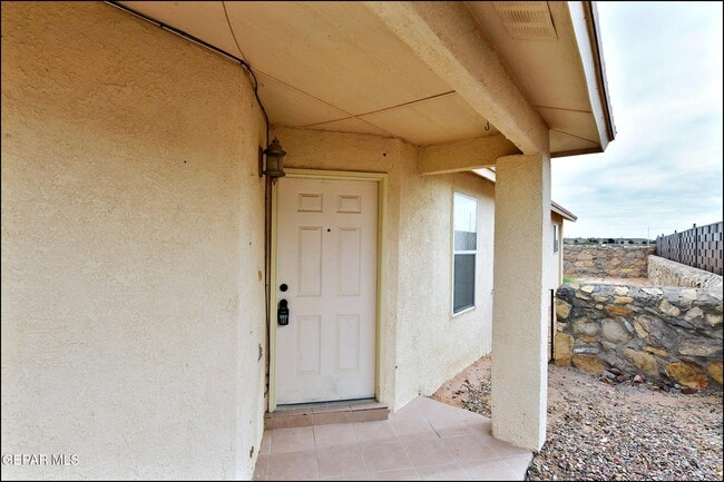 Building Photo - 14164 Robert Ituarte Dr