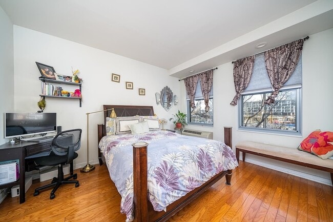 Building Photo - 149 Essex St