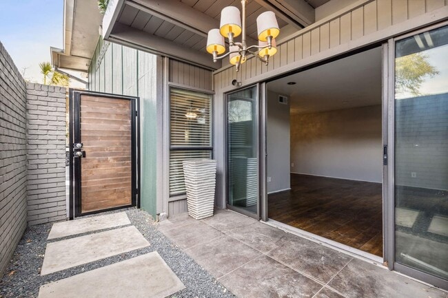 Building Photo - London