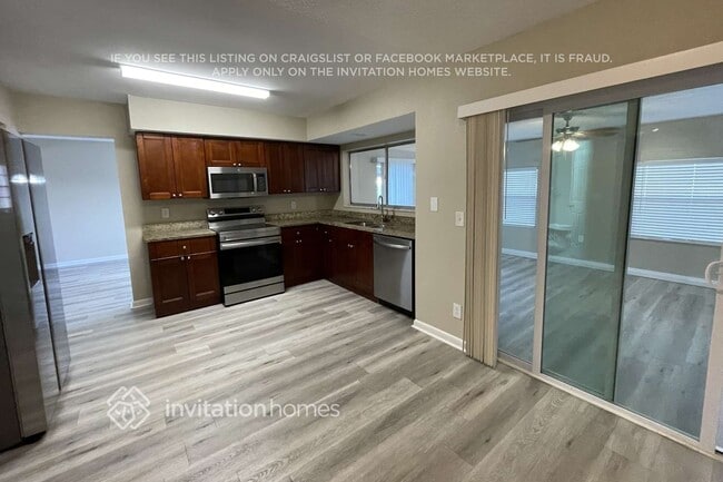 Building Photo - 12513 Regency St