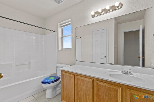 Building Photo - 5206 Oster Dr