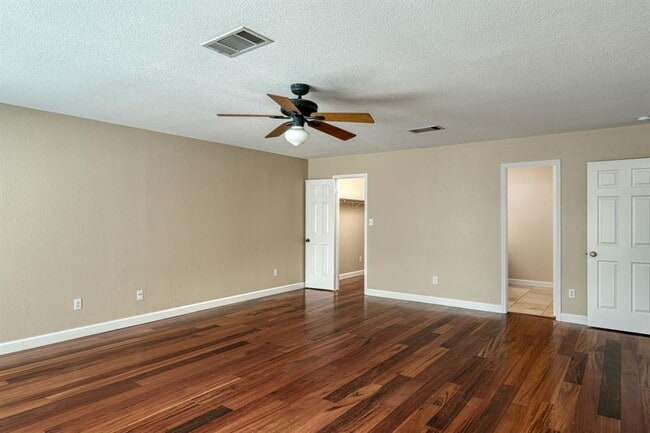 Building Photo - 11412 Kingsgate Dr