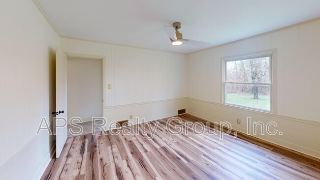 Building Photo - 5144 Sunrise Terrace