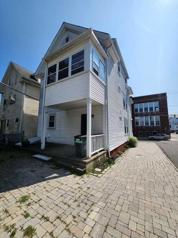 Building Photo - 45 Blaney St