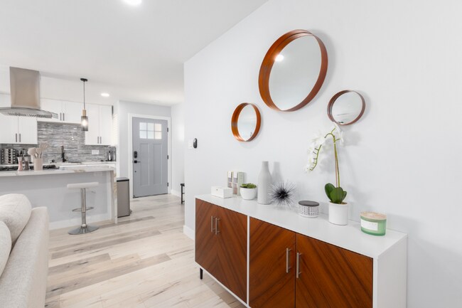 Building Photo - 3950 Marlesta Dr