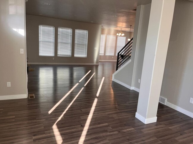 Building Photo - Beautiful Daybreak home for rent!