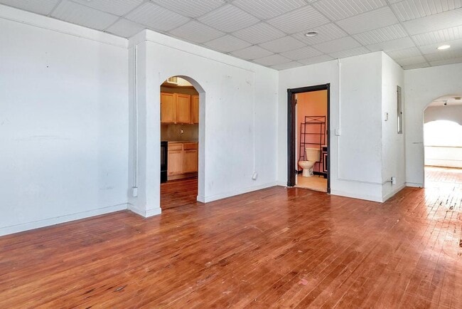 Building Photo - 521 N Dixie Hwy