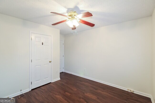 Building Photo - 4110 Eden Valley Dr