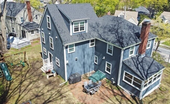 Building Photo - 99 Westchester Rd