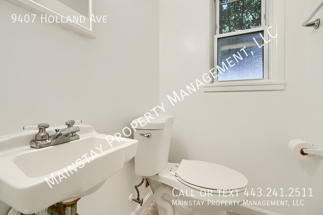 Building Photo - 9407 Holland Ave