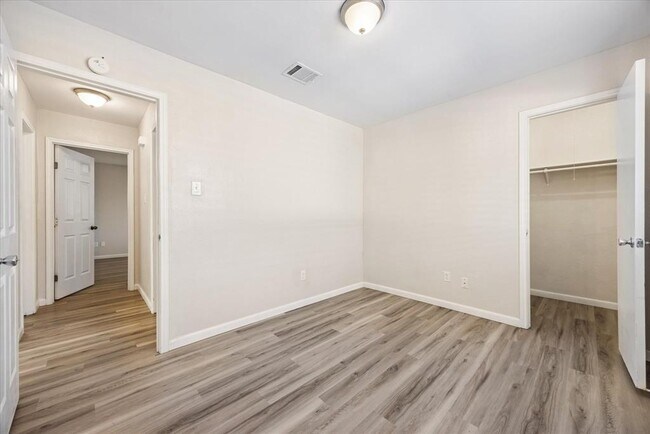 Building Photo - 14473 Robert I Walker Blvd