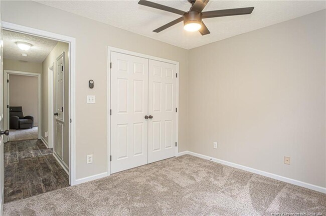 Building Photo - 402 Roundtree Dr