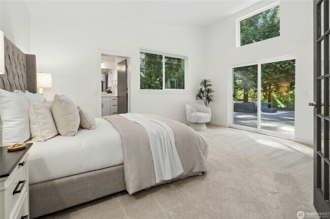 Building Photo - Spacious Richmond Highlands Retreat with Modern Updates & Flexible Living
