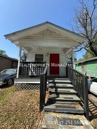 Building Photo - 2062 Andrews St