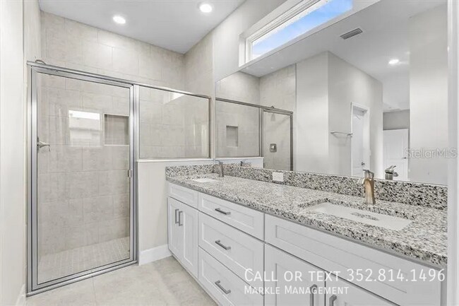 Building Photo - 9393 SE 158th Pl