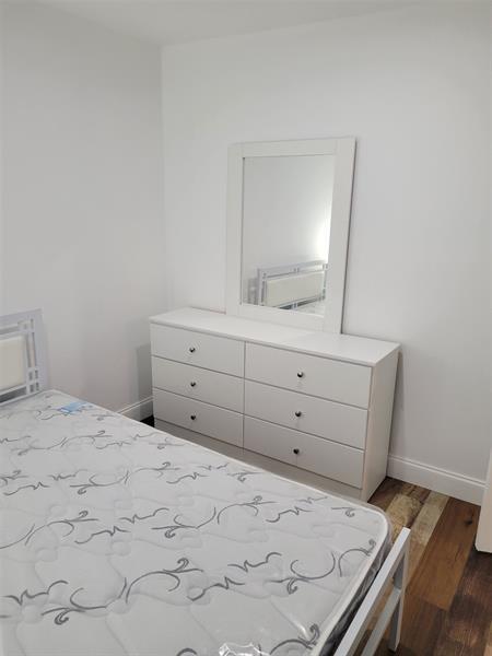 Building Photo - 291 SW 60th Ave