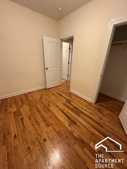 Building Photo - 347 Park Ave