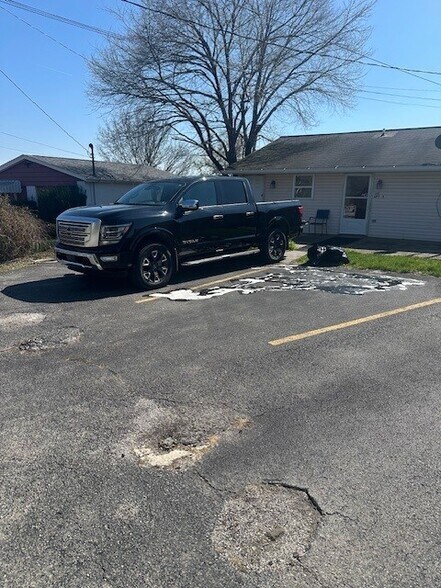 Building Photo - 131 Alameda Rd