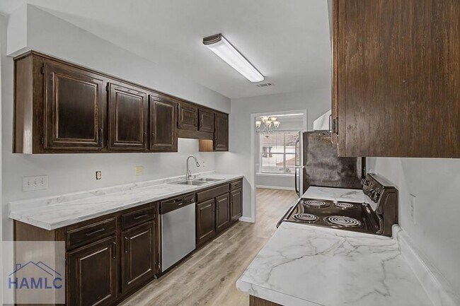 Building Photo - 412 Arlington Dr