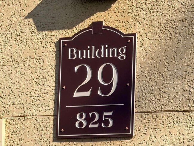 Building Photo - 825 Grand Regency