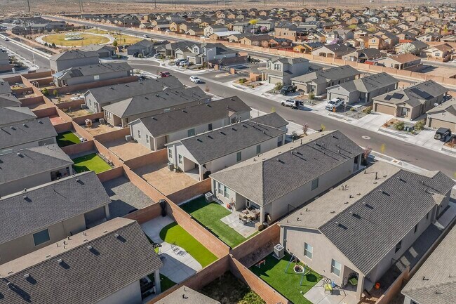 Building Photo - 10650 Valedon Ln SW