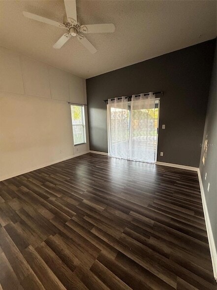 Building Photo - 5841 Dorham Pl