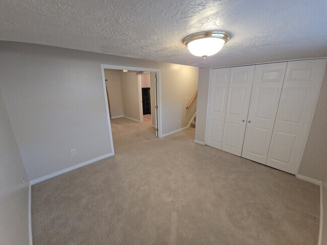 Building Photo - 1361 N 325 E