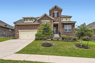 Building Photo - 12383 Mesa Verde Dr