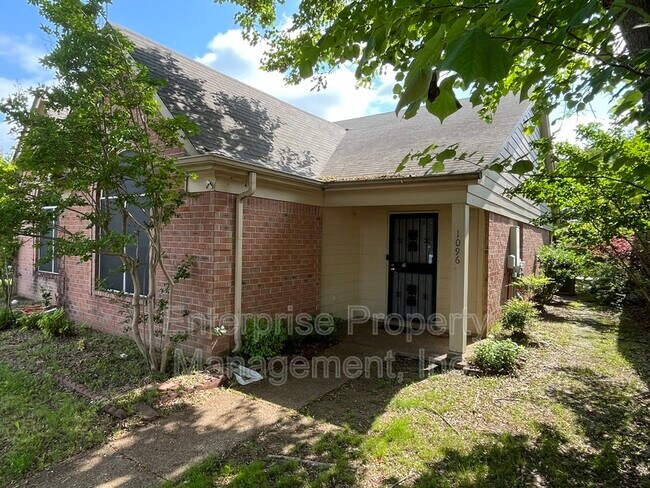 Building Photo - 1096 Sunstar Dr