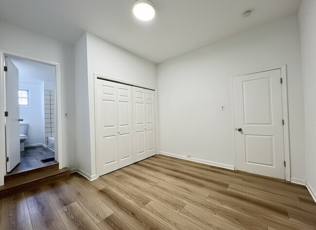 Building Photo - 358 E Hector St