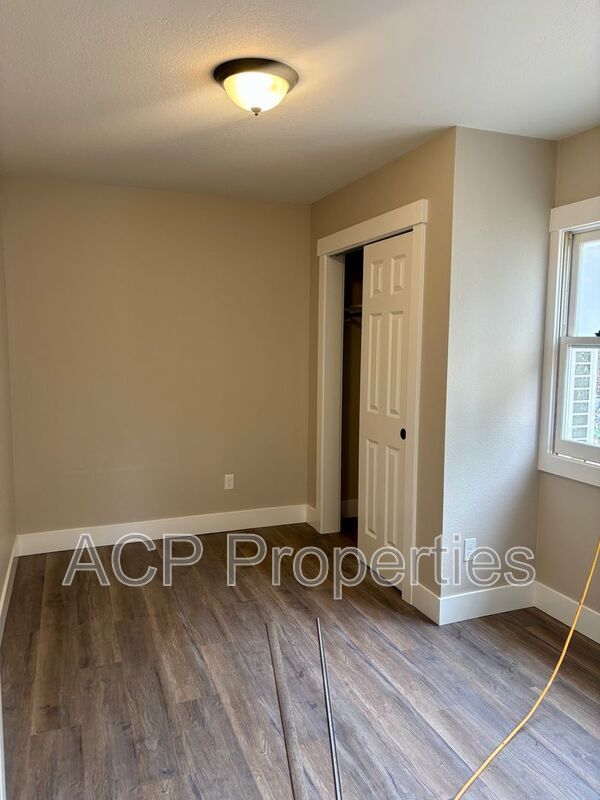 Building Photo - 2094 Front St