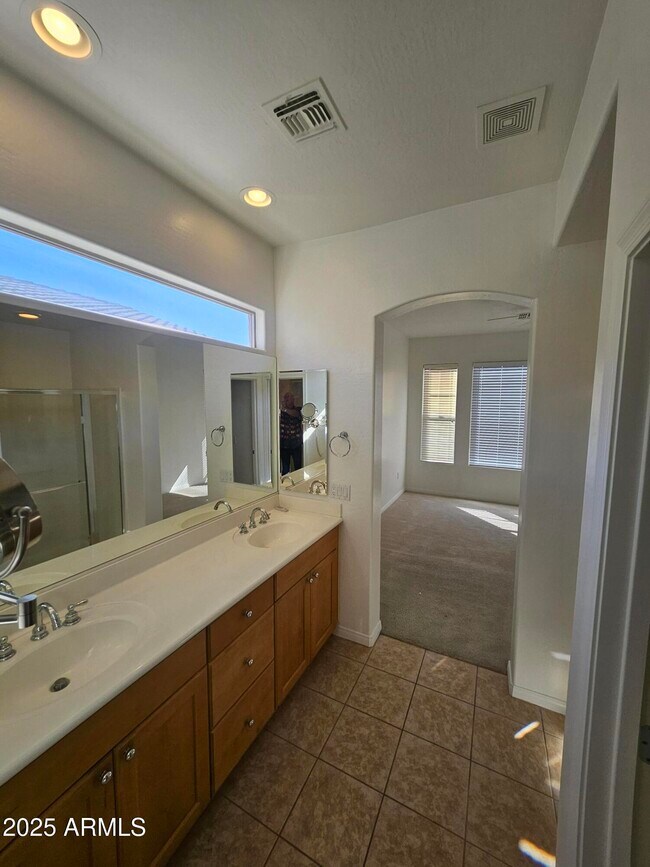 Building Photo - 19475 N Grayhawk Dr