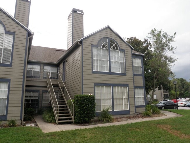 Primary Photo - ONE MONTH FREE - 3 BEDROOMS W/2 FULL BATHS...