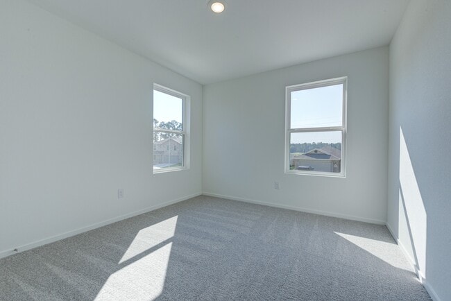 Building Photo - 285 Douglas Hls Dr
