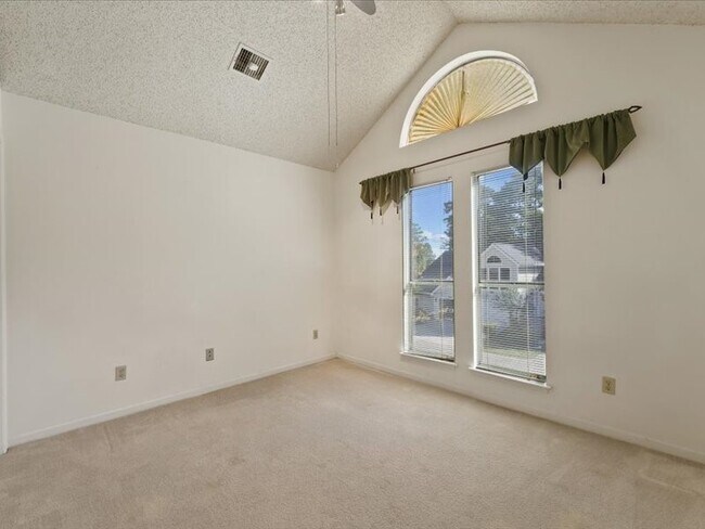 Building Photo - 3317 Golden Trails Dr