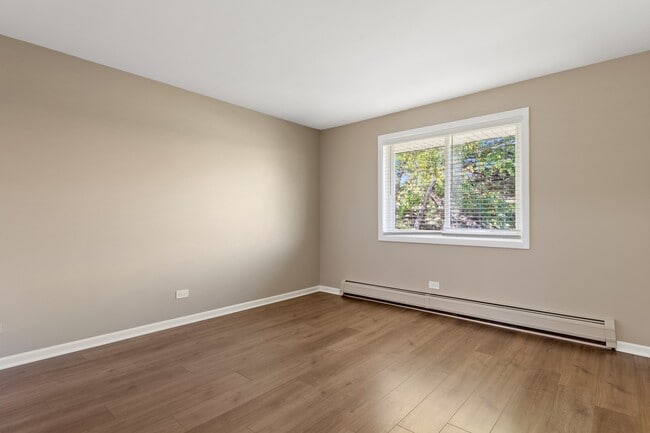 Building Photo - 514 Brookside Dr