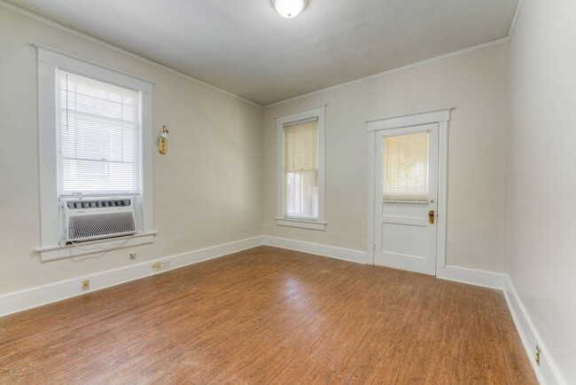 Building Photo - Rent reduced! Move-in special - 1/2 off Fi...