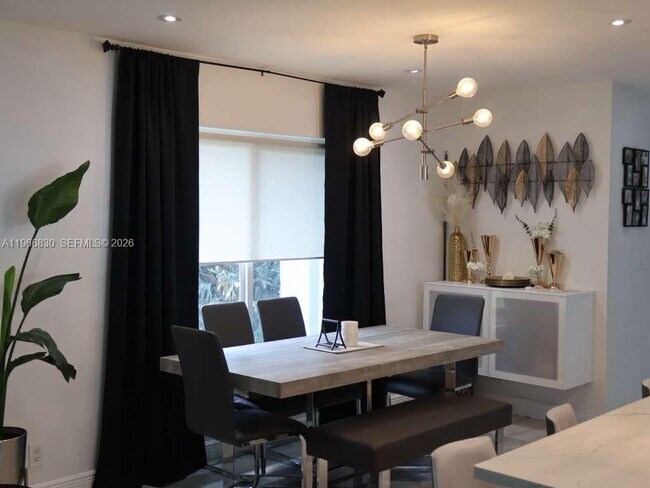 Building Photo - 5505 SW 9th St