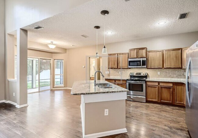 Building Photo - 11797 Huckleberry Trail East