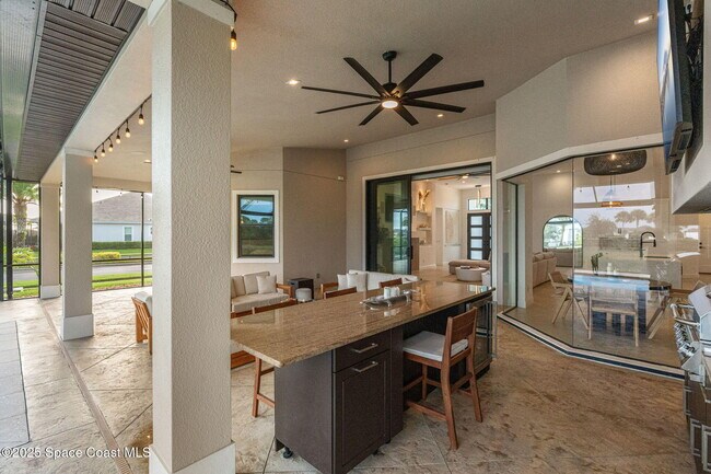Building Photo - 8499 Serrano Cir