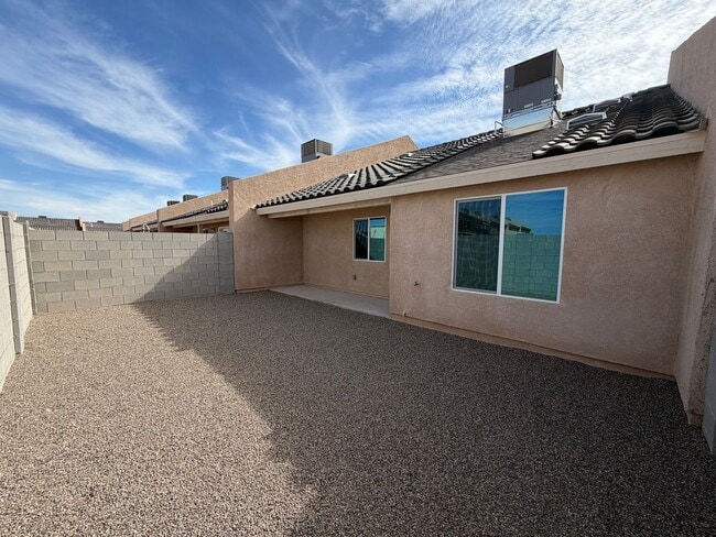 Building Photo - BRAND NEW TOWNHOME!