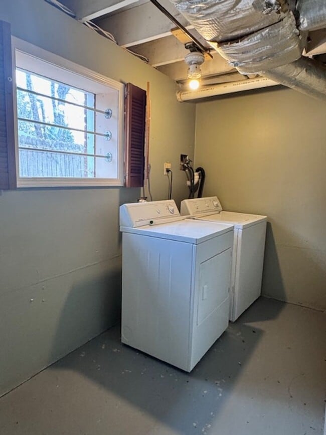 Building Photo - Charming 2-Bedroom Townhome in Prime Kennesaw Location!