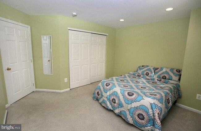 Building Photo - 60 Cypress Point Road