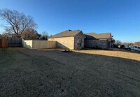 Building Photo - 17 Ivybrook Dr